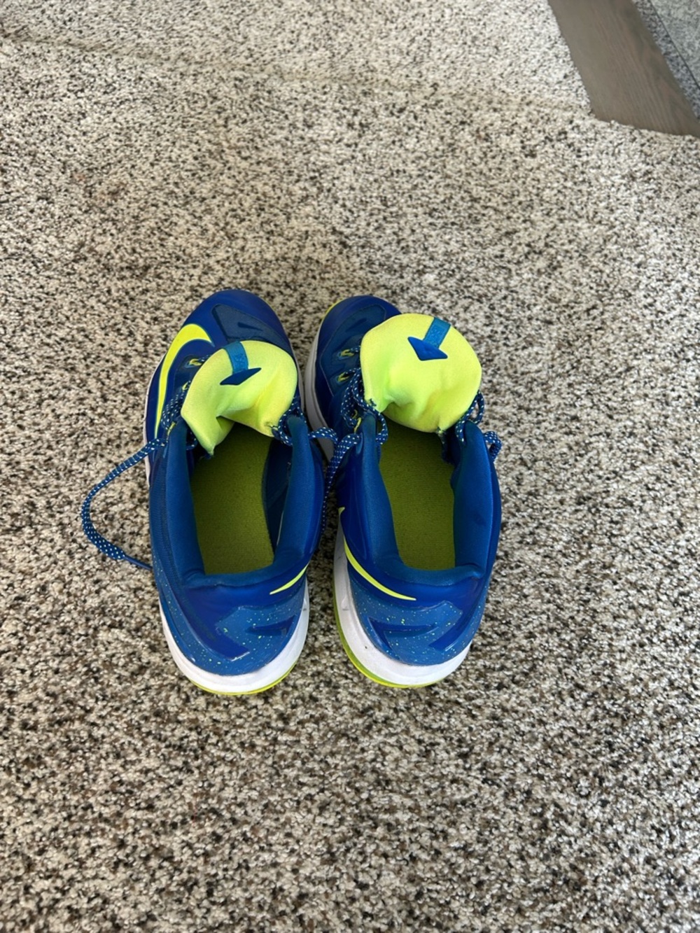 Nike LeBron Basketball Shoes - Blue/Yellow - Picture 3 of 4